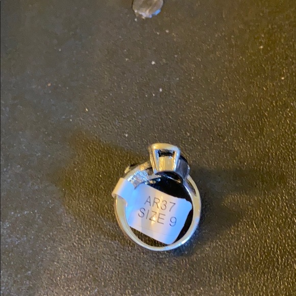 Ring - Picture 3 of 3